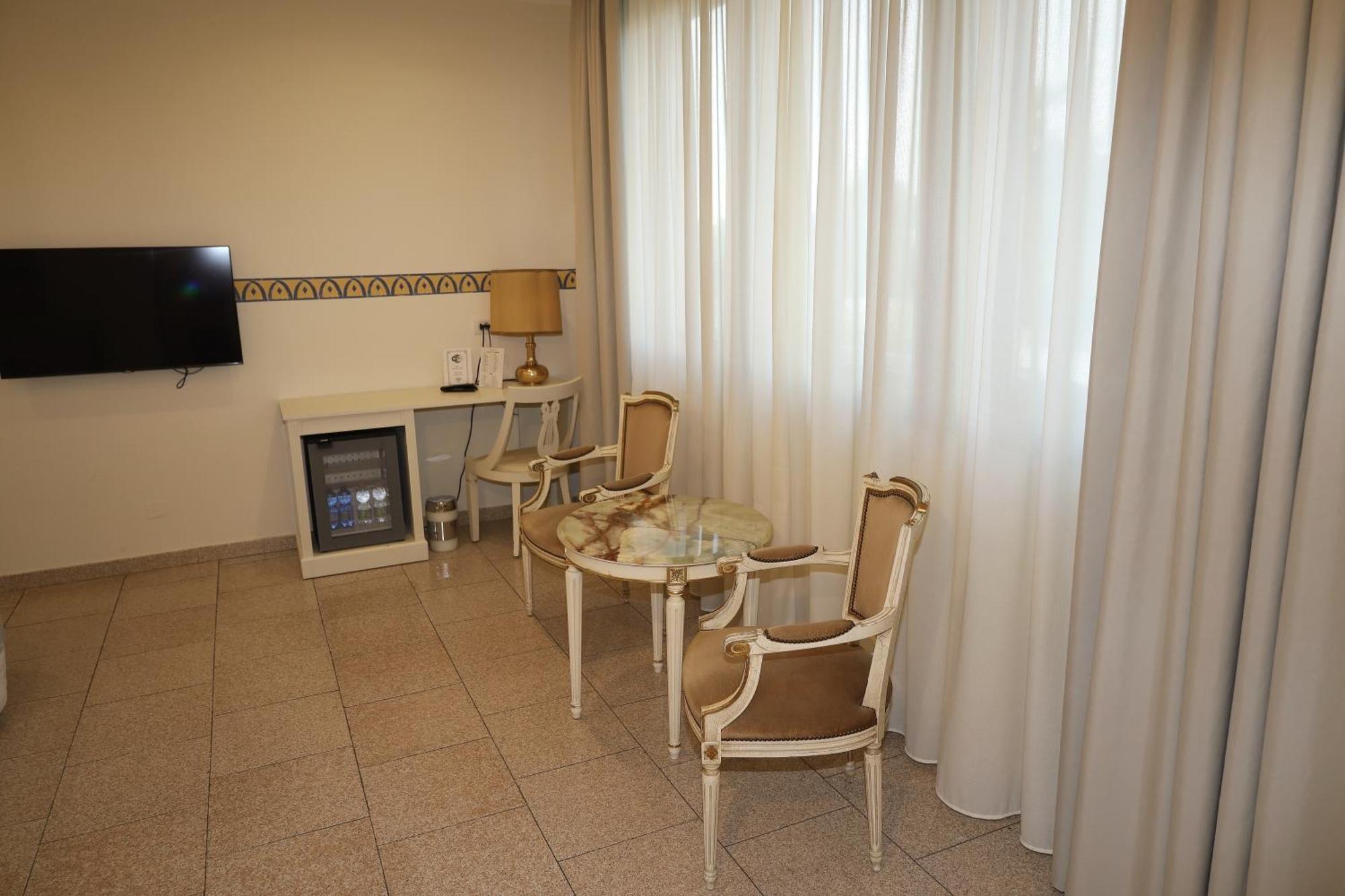 Hotel Ristorante Continental Osio Sotto Luaran gambar