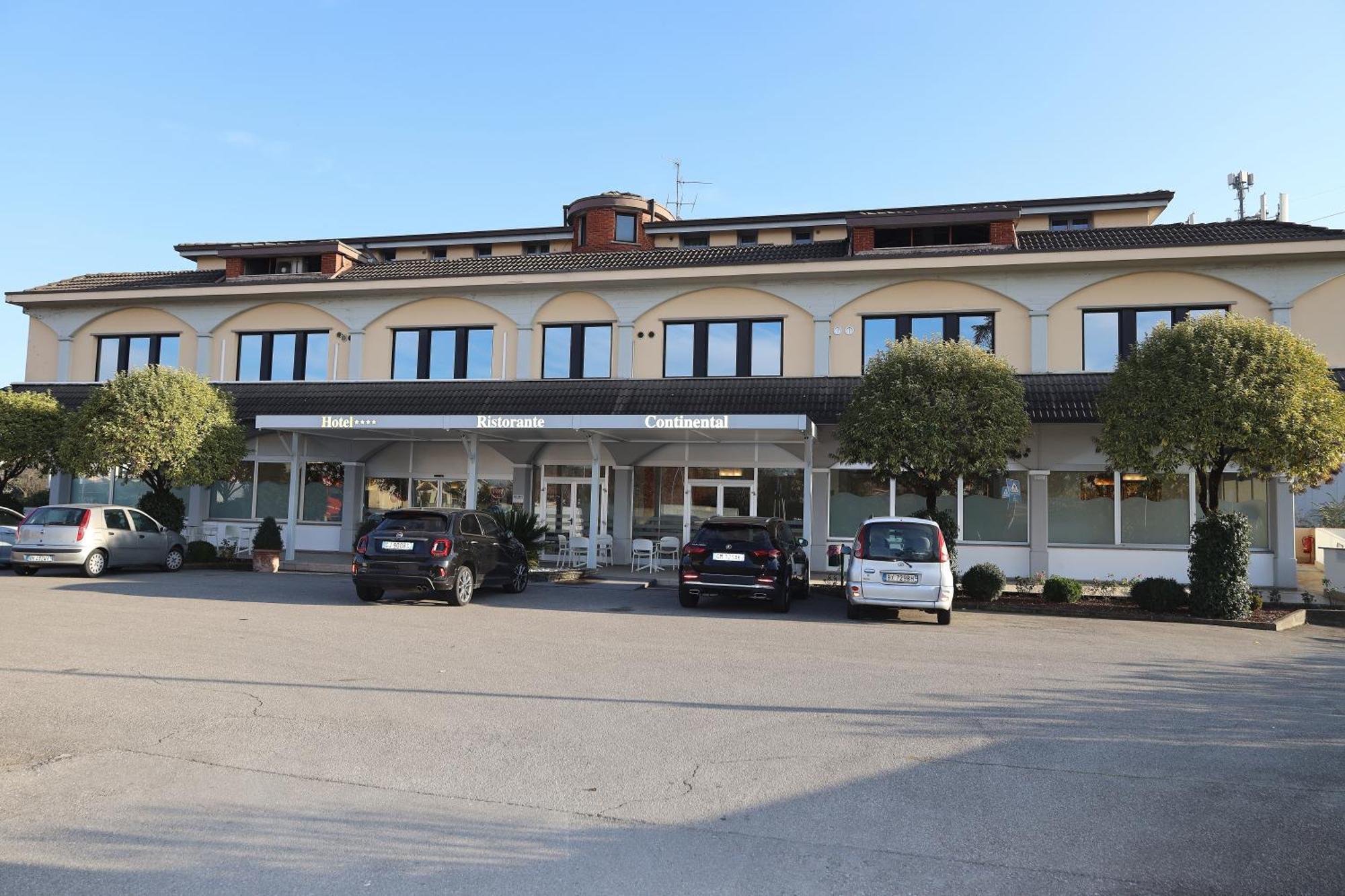 Hotel Ristorante Continental Osio Sotto Luaran gambar